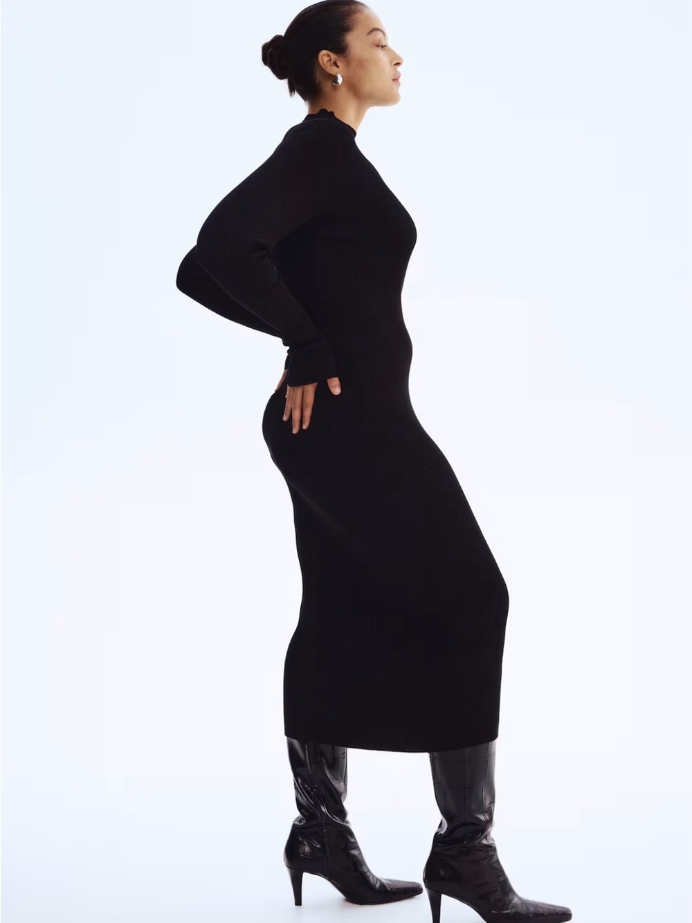 RIB-KNIT MOCK TURTLENECK
MIDI DRESS MATERNITY FRIENDLY